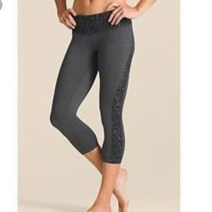 Athleta Revelation Paisley Capri Leggings Small